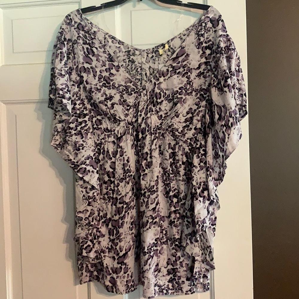 Brand new flutter sleeve blouse